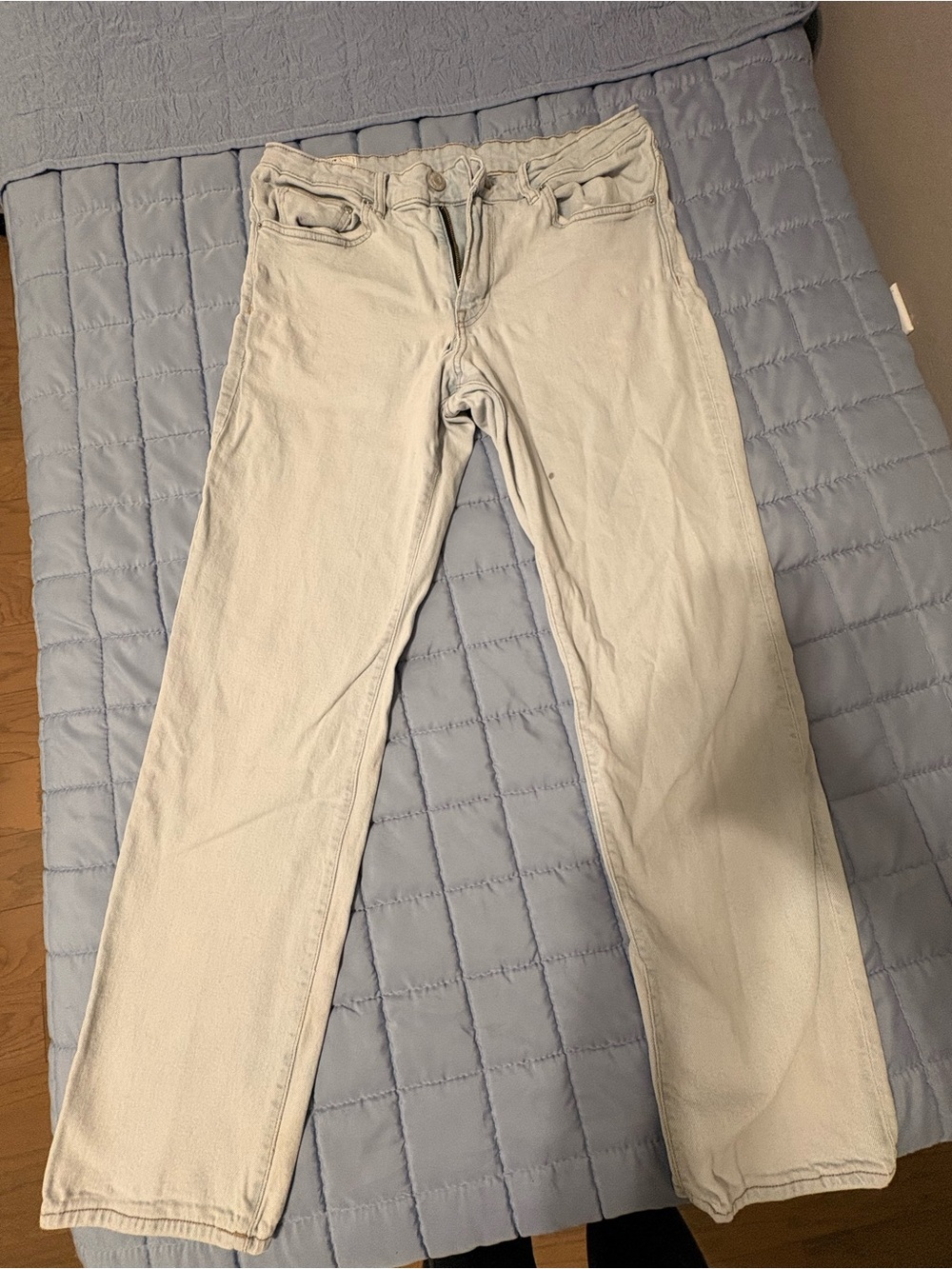 Men's Light Straight-Leg Jeans